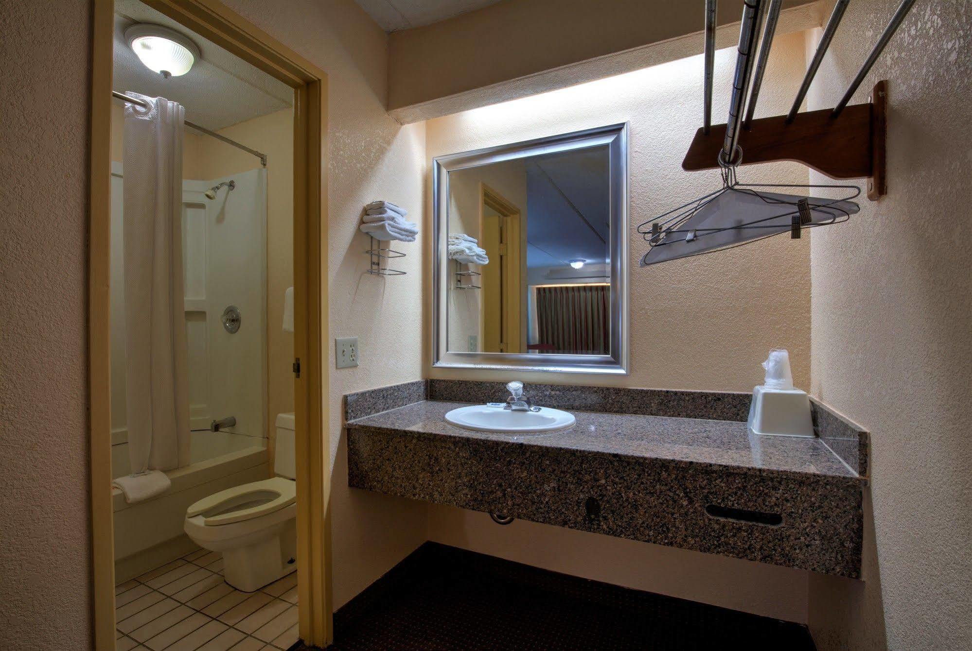 Fair View Inn & Suites Memphis Bagian luar foto